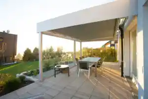 Comment nettoyer une terrasse en pierre ?