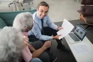 Agence bancaire ou banque en ligne : qui choisir ?